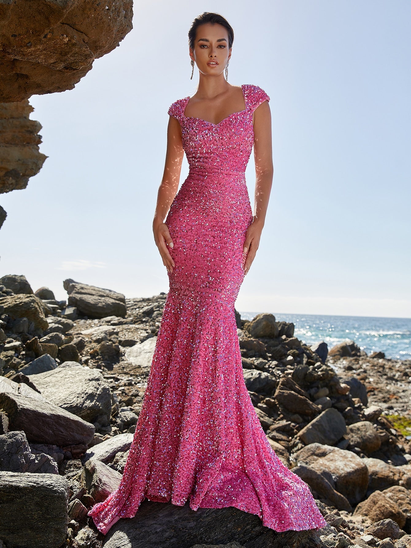 Robe de soirée rose paillette vue de face