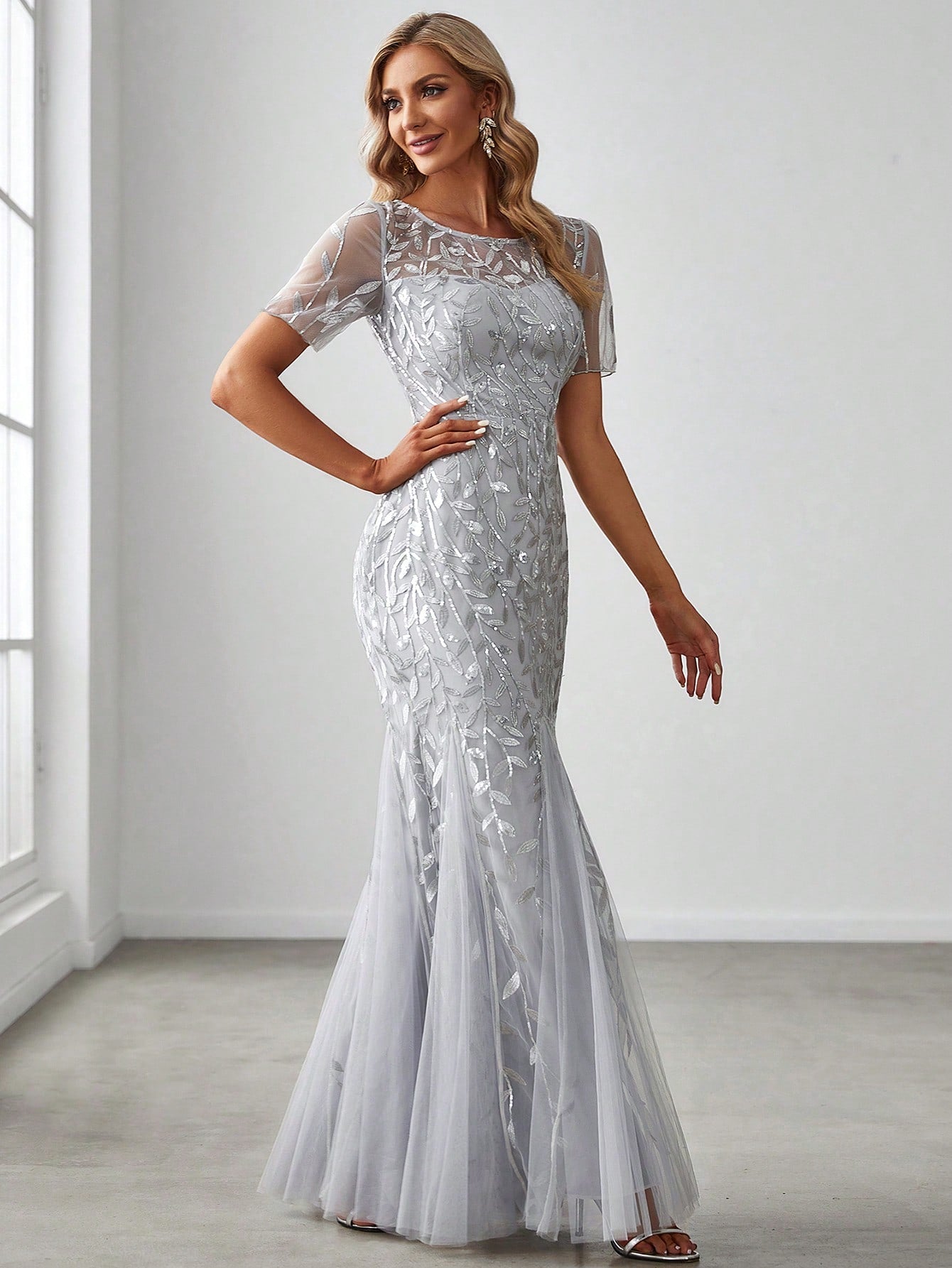 Robe de soirée argentée pailletée Sequiness