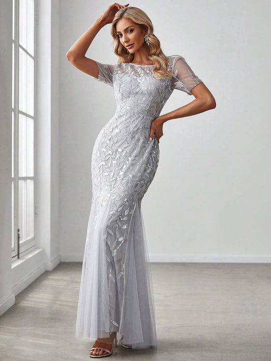Robe de soirée argentée pailletée