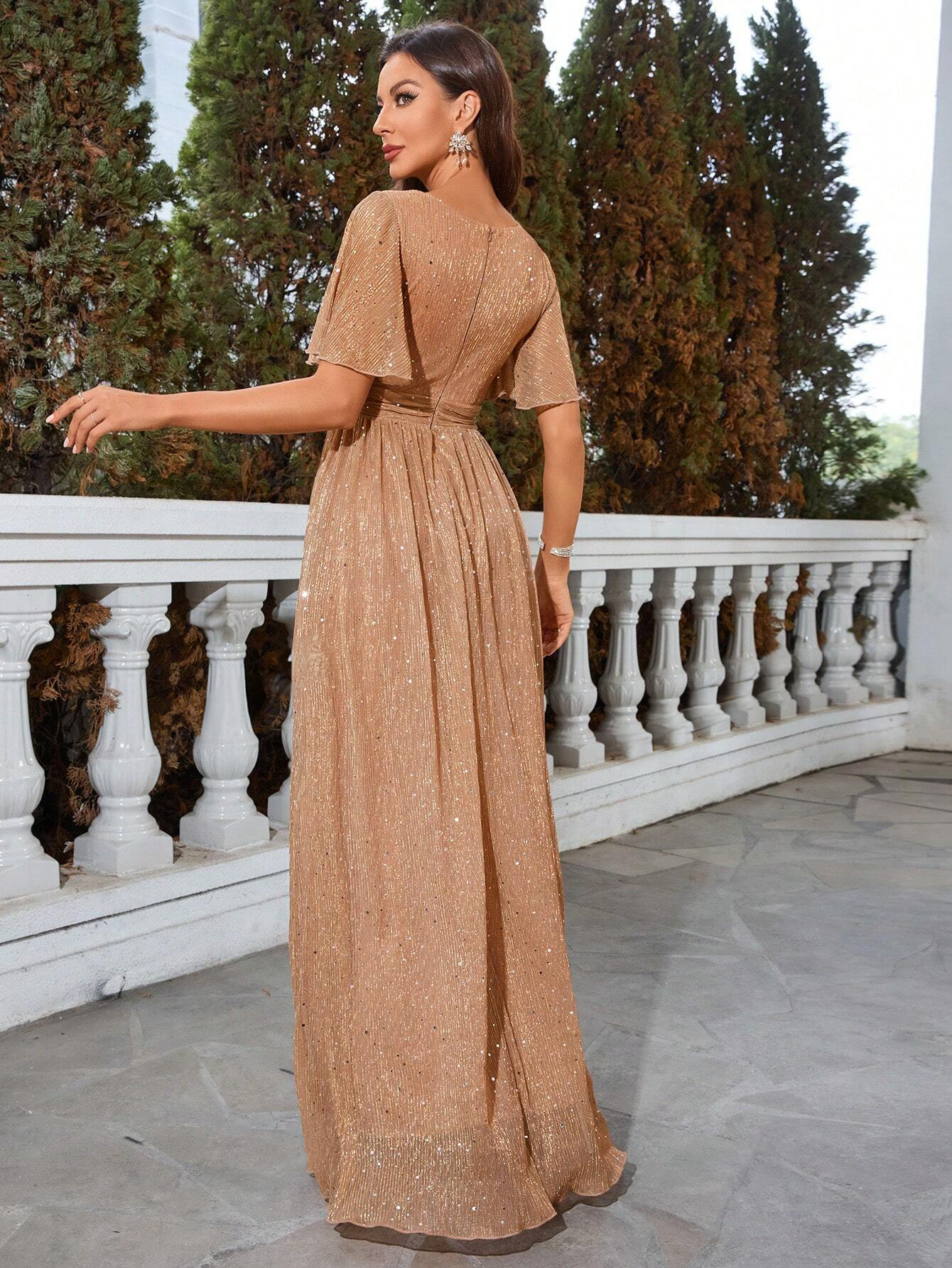 Robe longue dorée pailletée vue de dos